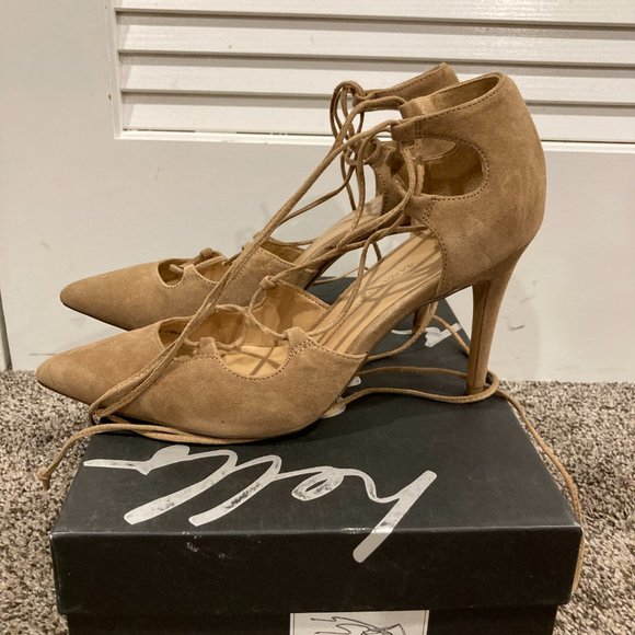 Banana Republic - Dakota Brown Suede Laced Up Pumps - Women Size 9 - Pre Owned - Picture 4 of 4